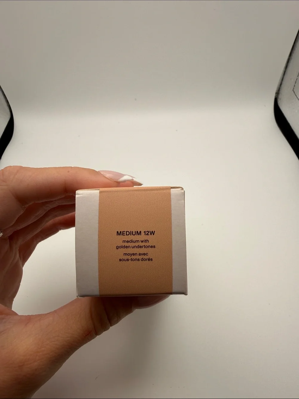 NWT Morphe Light form Extended Hydration Foundation Medium 12W